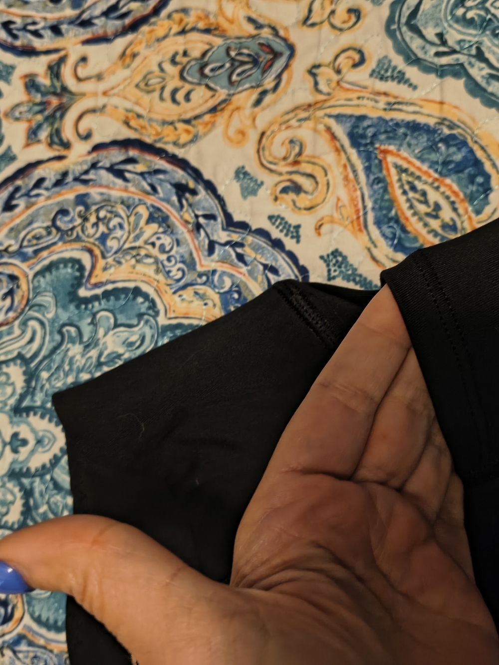 Victoria's Secret Black Leggings with Side Pockets - Picture 4 of 4